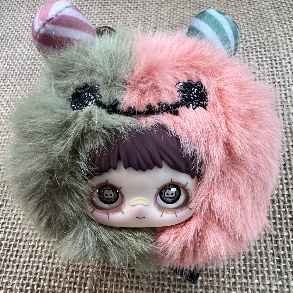 Maymei Crazy Circus Blind Box Plush Keychain. ACROBAT STAR - Confirmed